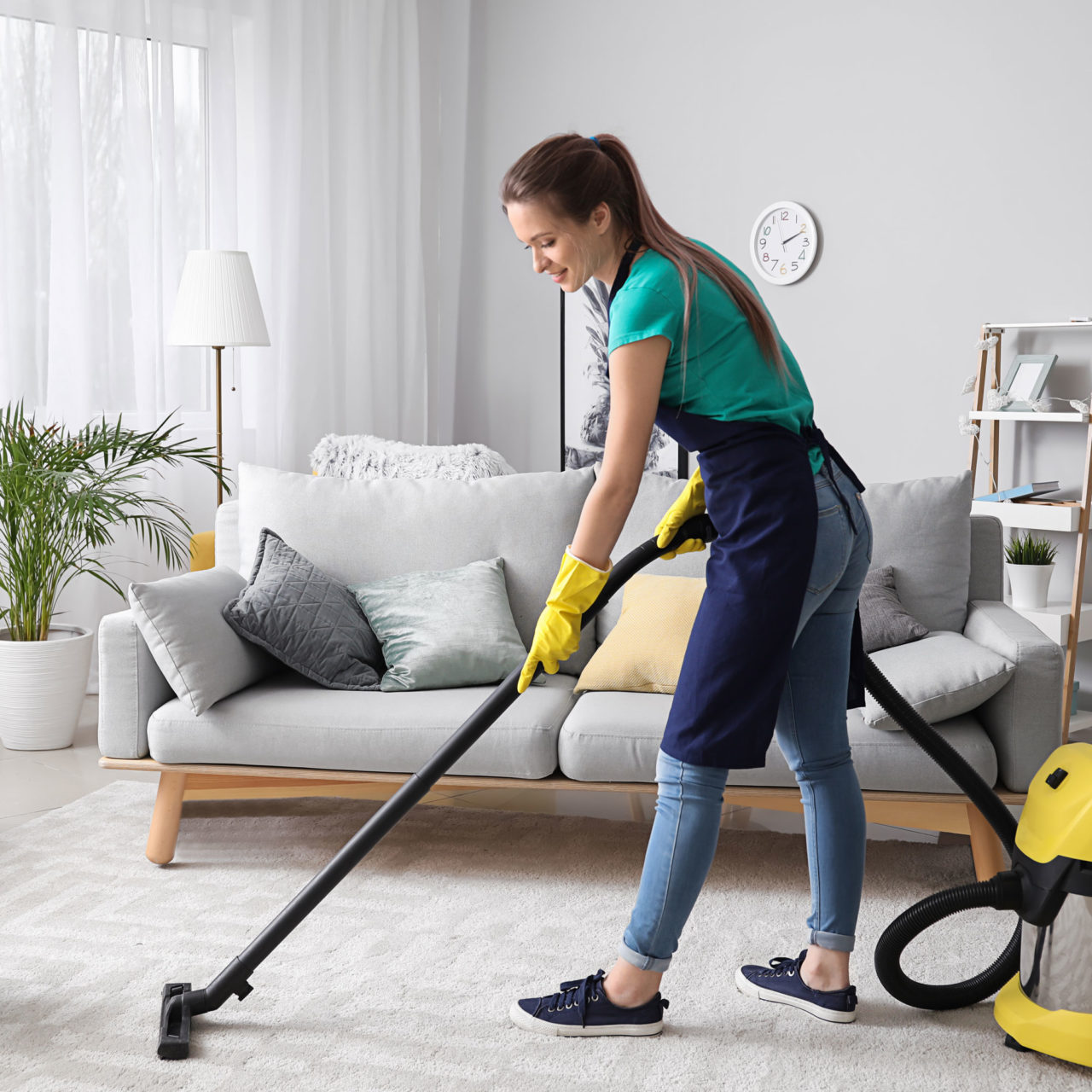 Cleaning carpet with steam cleaner фото 51